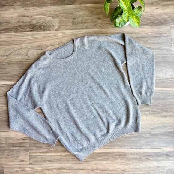 Heather Gray Crewneck Sweater Merino/Cashmere - No size or Material tag - Size M - Picture 2 of 10